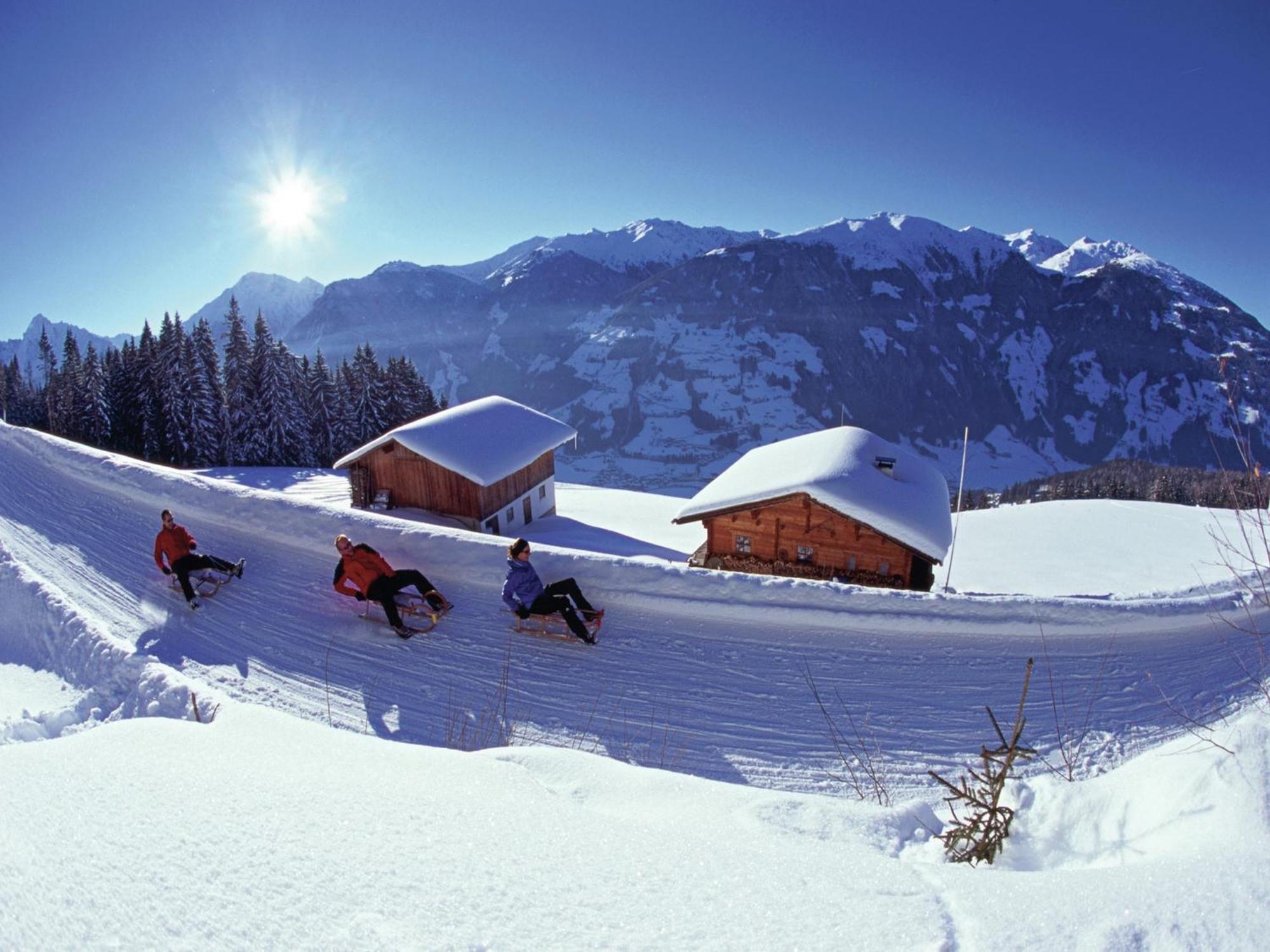 Cozy Apartment In Aschau Im Zillertal Near Ski Lift Екстериор снимка